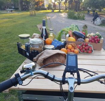 Zirro bike delivering food